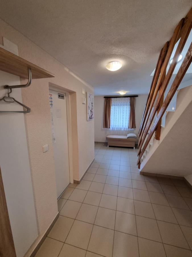 Apartments Luka Rakovica Exteriör bild