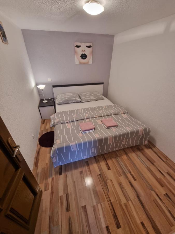 Apartments Luka Rakovica Exteriör bild